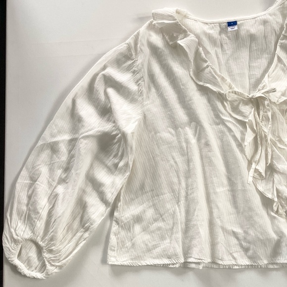 Old Navy Ivory Ruffle Top - Picture 6 of 12